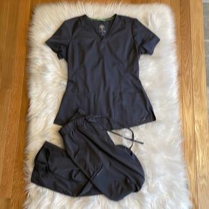 Healing, hands size small, gray scrubs